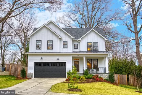 115 Ayr Hill Ave NW, Vienna, VA 22180