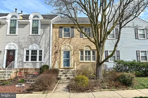 14505 Creek Branch Ct, Centreville, VA 20120