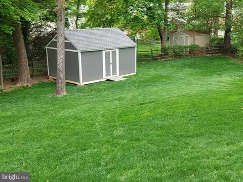 Exterior - 9218 Setter Pl, Springfield, VA 22153 photo 3 of 11