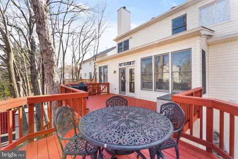Exterior - 2414 Mill Heights Dr, Herndon, VA 20171 photo 4 of 6