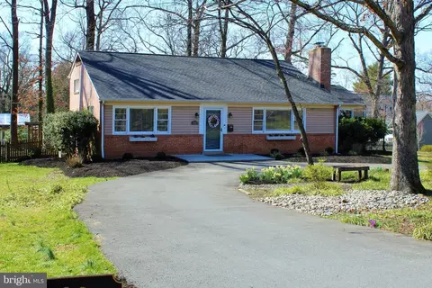 1009 Van Buren St, Herndon, VA 20170