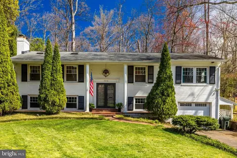 9310 Convento Ter, Fairfax, VA 22031