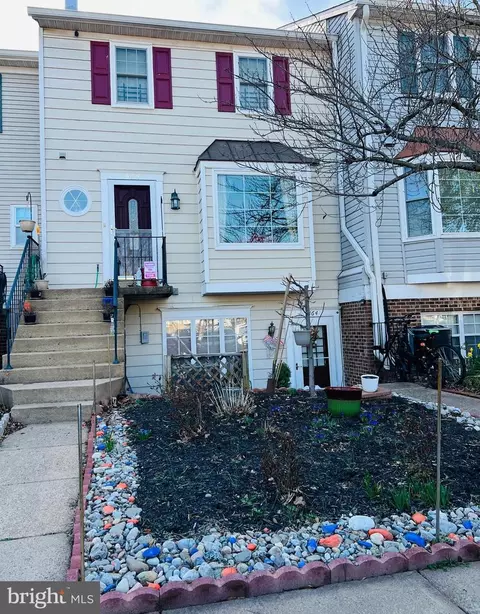 4166 Dawn Valley Ct #83D, Chantilly, VA 20151