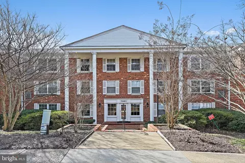 7621 Provincial Dr #209, Mclean, VA 22102