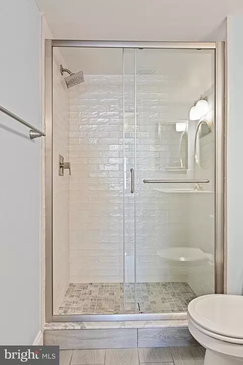 Bath - 7621 Provincial Dr #209, Mclean, VA 22102 photo 2 of 3