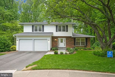 9906 Wood Astor Ct, Burke, VA 22015