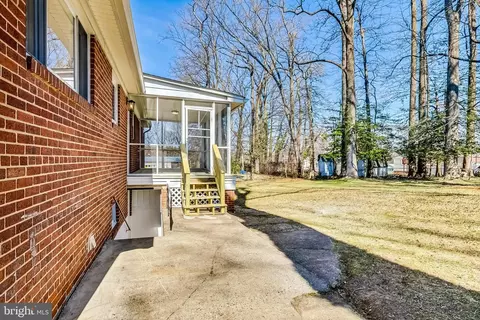 Exterior - 5811 Atteentee Rd, Springfield, VA 22150 photo 12 of 14