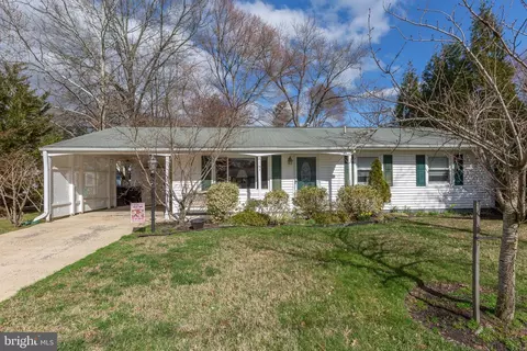 8141 Keeler St, Alexandria, VA 22309