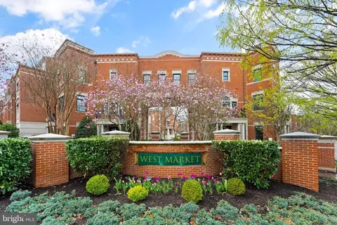 12094 Kinsley Pl, Reston, VA 20190
