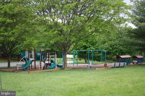 View/Area - 3602 Elderberry Pl, Fairfax, VA 22033 photo 5 of 5