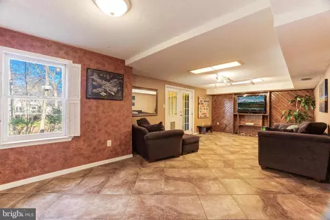 Living - 3602 Elderberry Pl, Fairfax, VA 22033 photo 8 of 10