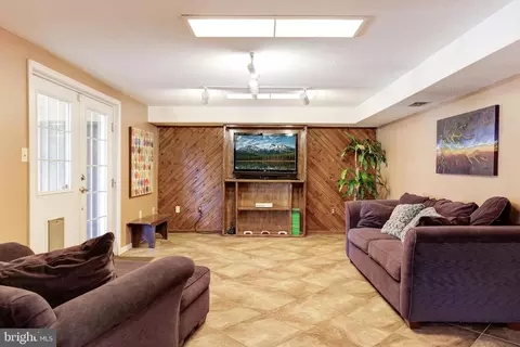 Living - 3602 Elderberry Pl, Fairfax, VA 22033 photo 9 of 10