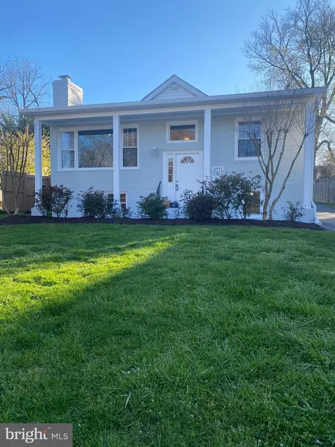 6447 Holyoke Dr, Annandale, VA 22003