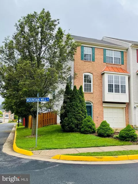 2436 Mountain Mill Pl, Herndon, VA 20171