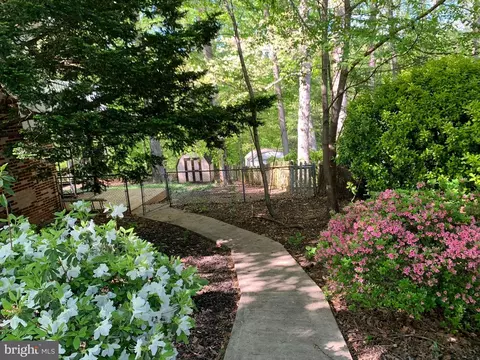 Exterior - 7710 Martel Pl, Springfield, VA 22152 photo 8 of 9