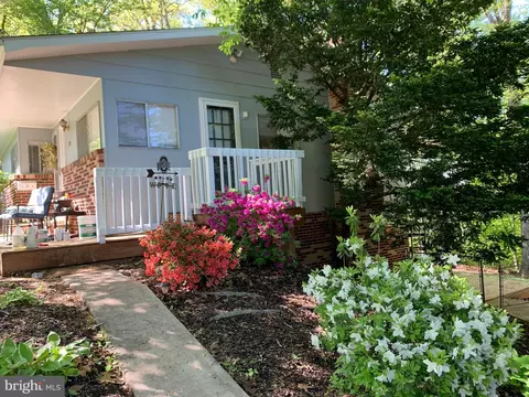Exterior - 7710 Martel Pl, Springfield, VA 22152 photo 7 of 9