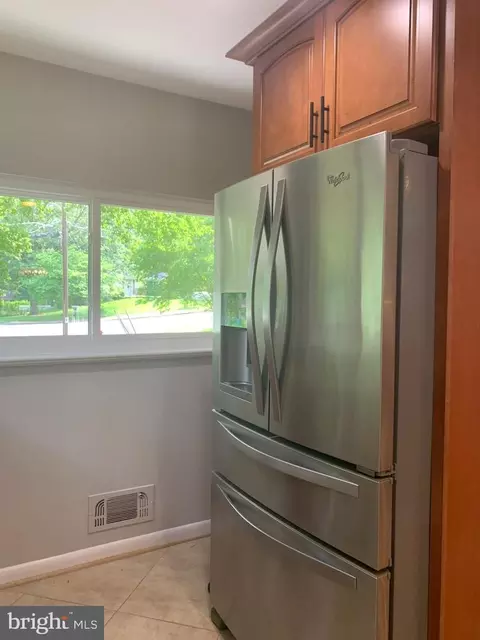 Kitchen - 7710 Martel Pl, Springfield, VA 22152 photo 6 of 9