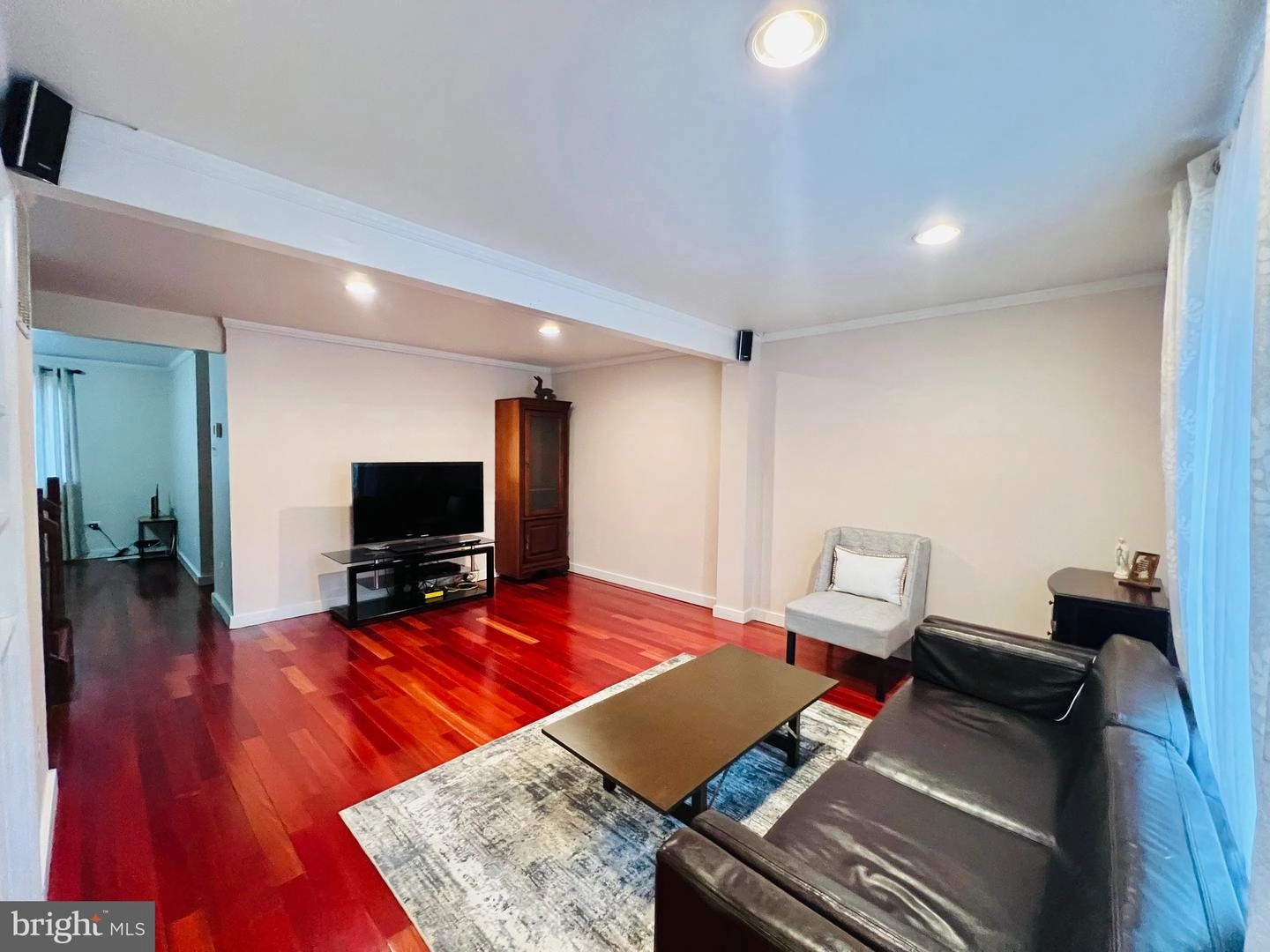 Living - 8174 Dark Den Cir, Springfield, VA 22153 photo 4 of 8