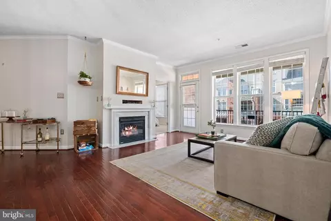 12160 Abington Hall Pl #201, Reston, VA 20190
