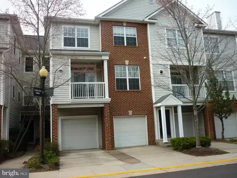 13008 Cabin Creek Rd, Herndon, VA 20171