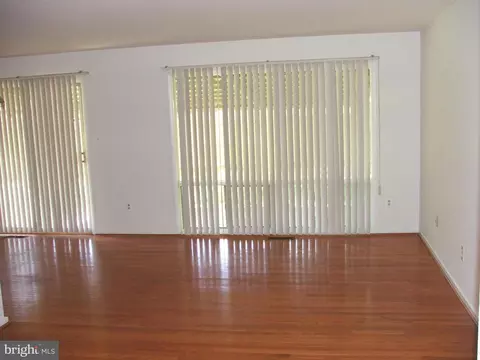 6128 Crozet Ct, Springfield, VA 22150 photo 5