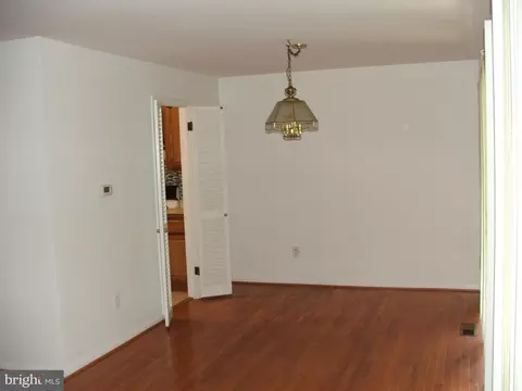 6128 Crozet Ct, Springfield, VA 22150 photo 8