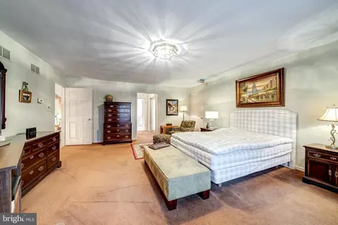 Bedroom - 6288 Dunaway Ct, Mclean, VA 22101 photo 3 of 7