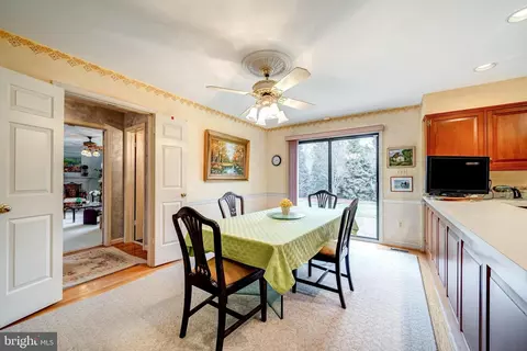 Dining - 6288 Dunaway Ct, Mclean, VA 22101 photo 5 of 7