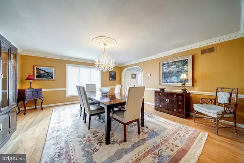 Dining - 6288 Dunaway Ct, Mclean, VA 22101 photo 2 of 7