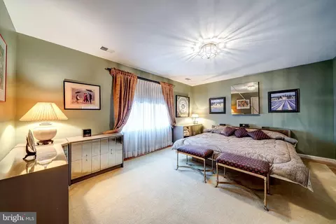 Bedroom - 6288 Dunaway Ct, Mclean, VA 22101 photo 6 of 7