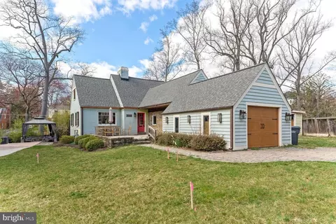 6422 Shady Ln, Falls Church, VA 22042