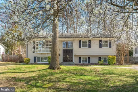 1214 Falster Rd, Alexandria, VA 22308