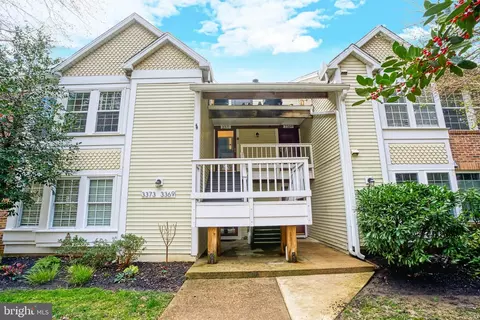 3371 Lakeside View Dr #9-2, Falls Church, VA 22041