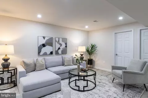 Living - 7816 Falstaff Rd, Mclean, VA 22102 photo 7 of 7
