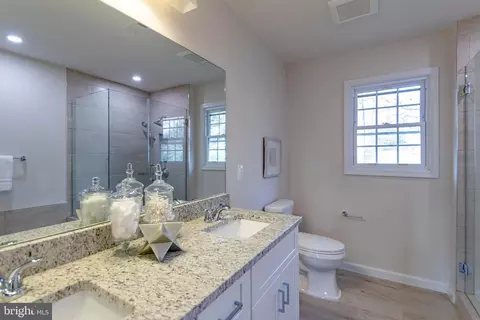 Bath - 7816 Falstaff Rd, Mclean, VA 22102 photo 3 of 6