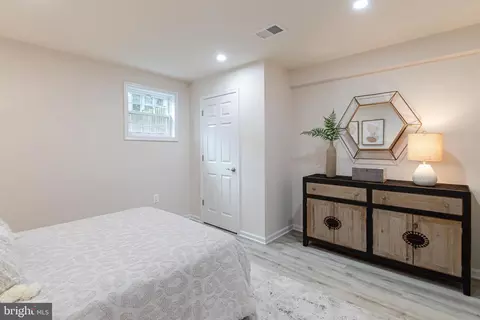 Bedroom - 7816 Falstaff Rd, Mclean, VA 22102 photo 7 of 9