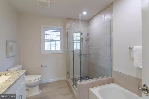 Bath - 7816 Falstaff Rd, Mclean, VA 22102 photo 2 of 6