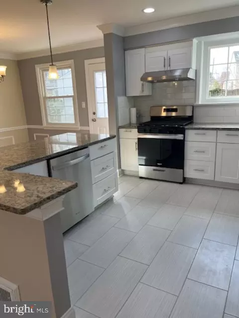 Kitchen - 6106 Fox Hill St, Springfield, VA 22150 photo 2 of 2