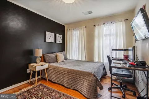 Bedroom - 8350 Jovin Cir, Springfield, VA 22153 photo 2 of 4