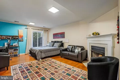 Bedroom - 8350 Jovin Cir, Springfield, VA 22153 photo 1 of 4