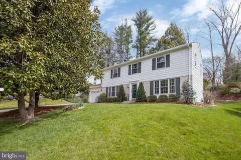 8609 Old Keene Mill Rd, Springfield, VA 22152