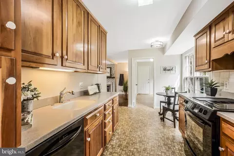 Kitchen - 8609 Old Keene Mill Rd, Springfield, VA 22152 photo 4 of 5