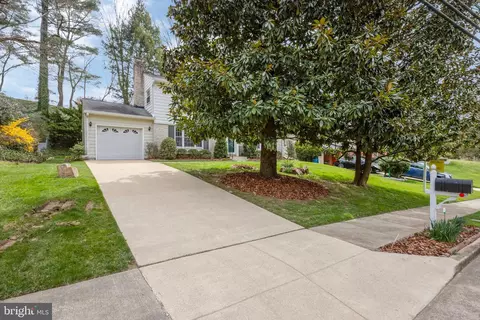Exterior - 8609 Old Keene Mill Rd, Springfield, VA 22152 photo 3 of 8