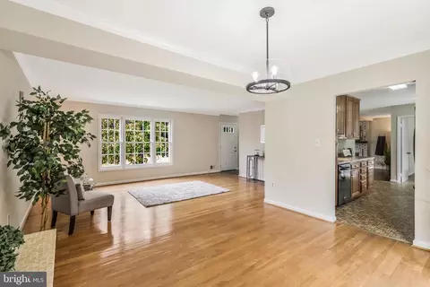 Living - 8609 Old Keene Mill Rd, Springfield, VA 22152 photo 4 of 6