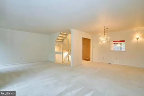 Living - 11706 Newbridge Ct, Reston, VA 20191 photo 1 of 2