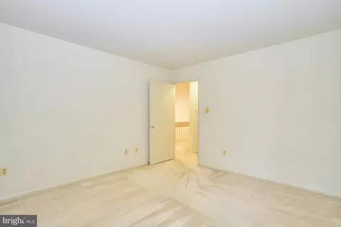 Bedroom - 11706 Newbridge Ct, Reston, VA 20191 photo 4 of 6