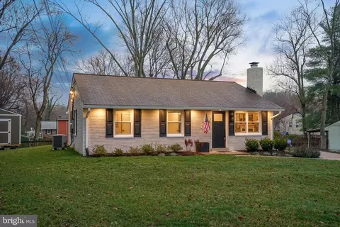 4915 Erie St, Annandale, VA 22003