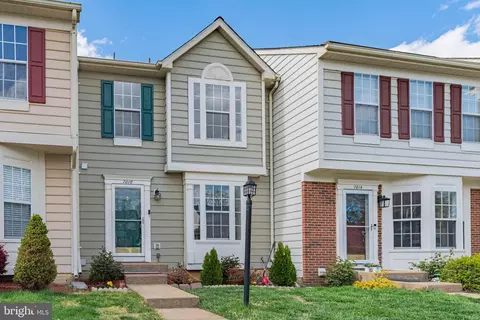7016 Gatton Sq, Alexandria, VA 22315
