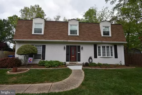 654 Mississippi Dr, Herndon, VA 20170