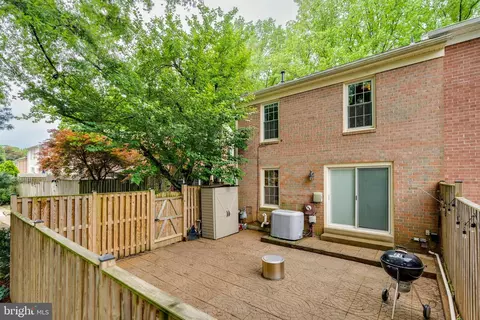Exterior - 11921 Travistock Ct, Reston, VA 20191 photo 12 of 25